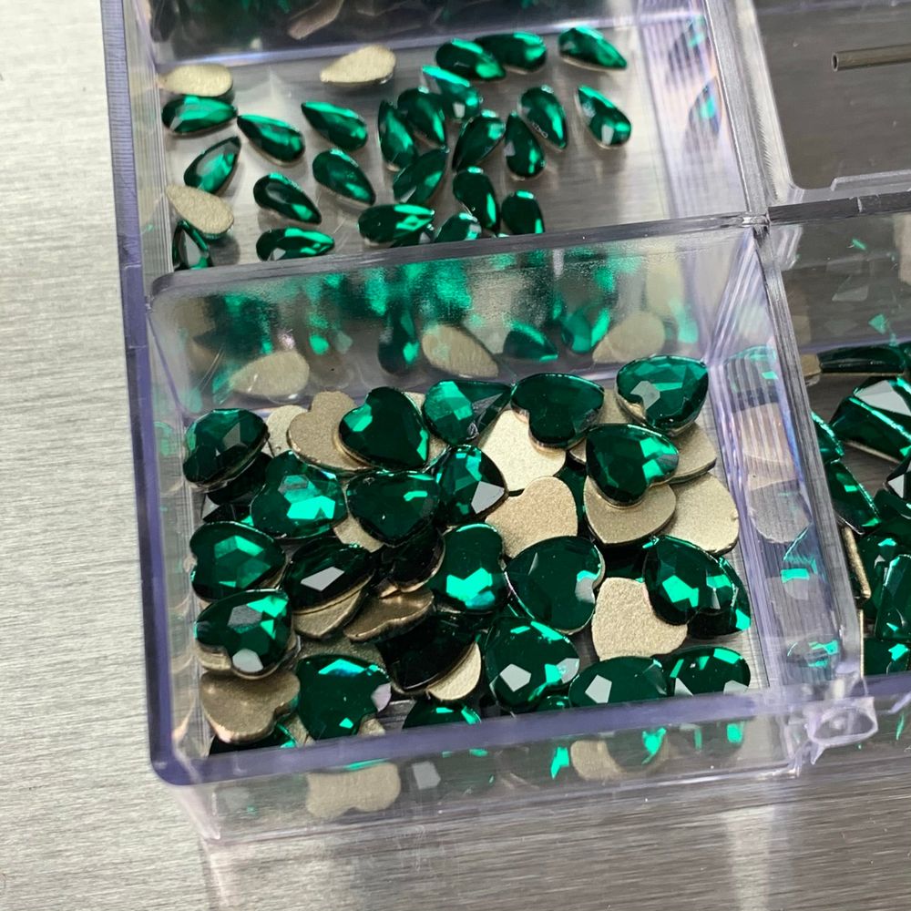 emerald green rhinestones assortment - 5